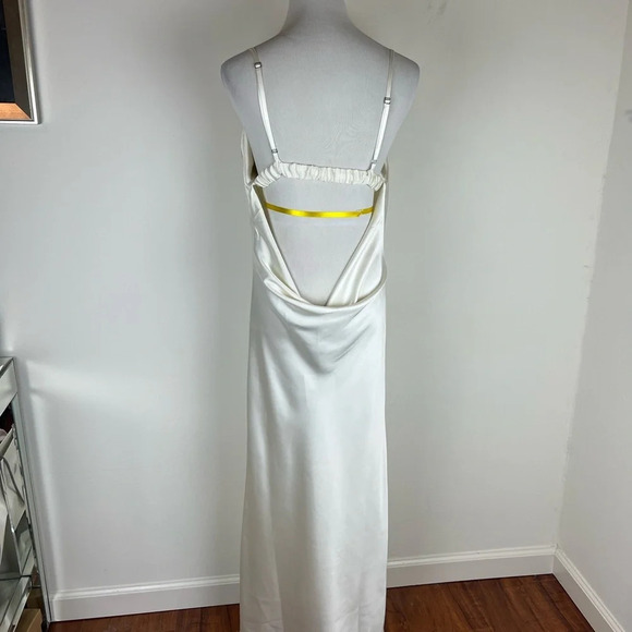 NWT L'Academie Revolve Rumi Low Back Maxi Dress in Ivory Size S - Picture 3 of 10